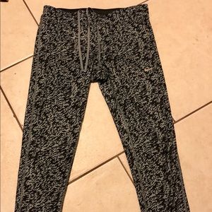 Women’s Capri length running tight